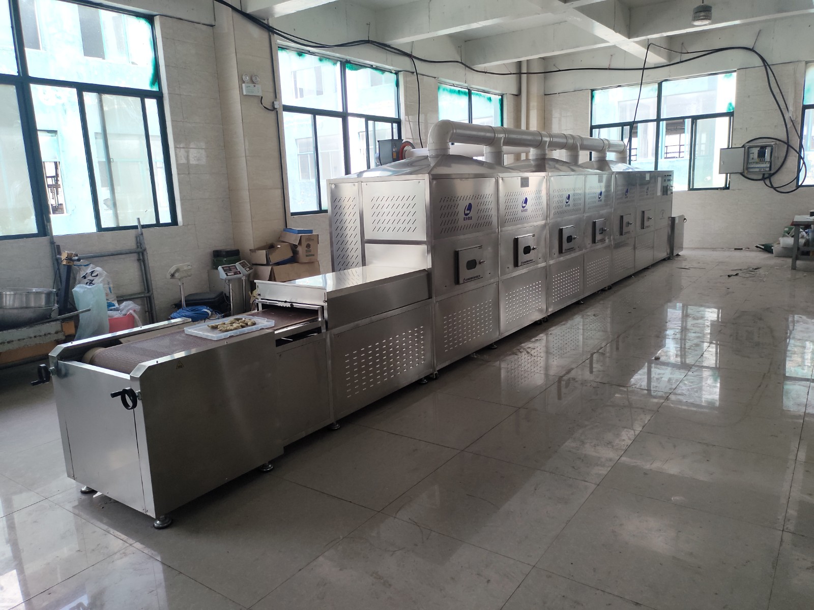 相比傳統(tǒng)烘干方式，豆制品微波烘干機在應用中有哪些優(yōu)勢